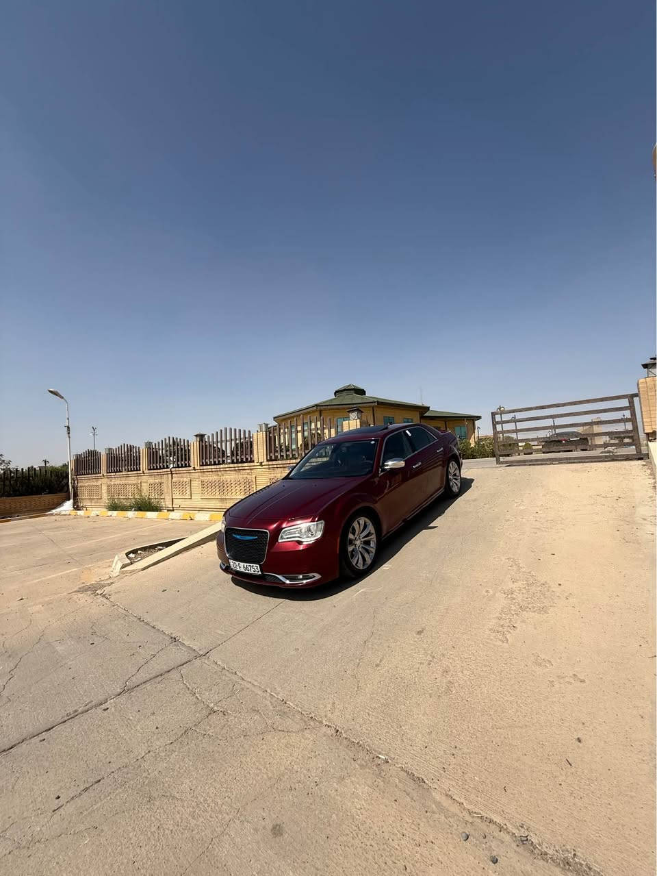 سلام عليكم 
اوباما C300موديل 2019
موصفات :فول موصفات 
1 كشنات تدفيه تبريد وكشنات خلفي تدفيه 
2 سياره بنوراما طول سقف 
3 تحكم ستيرين مثبت سرعه وتدفئة بلستيرن 
4 شاشه جبير كاميرا خلفيه ابل كار بلي أندرويد اوتو  بعد بي موصفات اهواي 
بنسبه لحادث سياره وارد كندي مابي حادث بس بي صبغ عراق وهو باب سكن بي صبغ وياه جاملغ خلفي بي بارد وجاملغ ثاني بي صبغ بس وسياره سيرفس عام من دهن محرك حتا مبدل دهن كير جديد اطارات جديده 
سياره ماشي 145 الف بيها كوبون بانزين 
سعرها 260 بي مجال لطيبن 
رقم تلفون *********** كركوك, العراق
