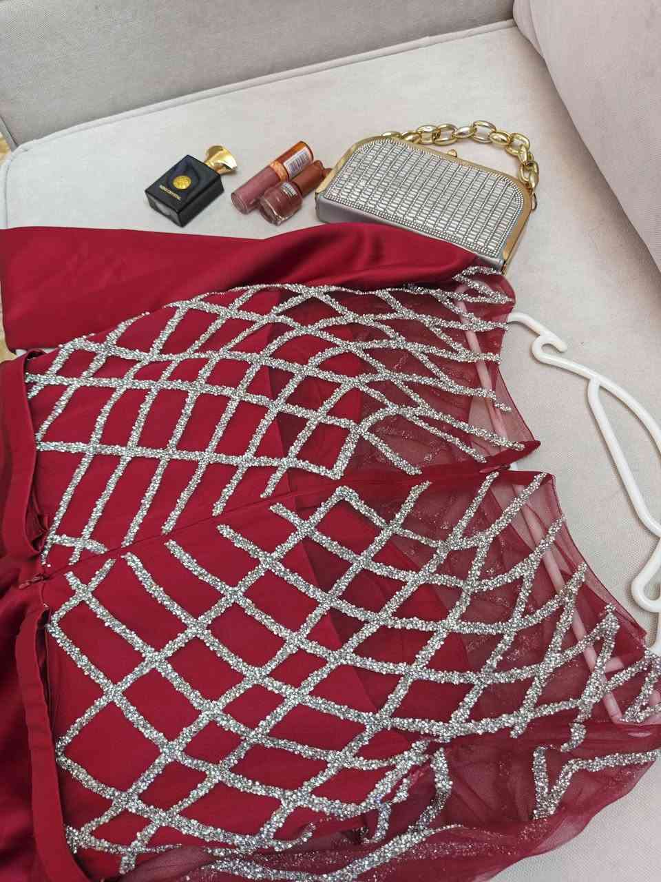 السلام عليكم فساتين لبيع قياس ٤٤-٤٢شك يدوي


**إذا كنت صاحب هذا الإعلان وتريد حذفه لأي سبب، رجاءا أرسل رسالة إلى الدعم الفني**