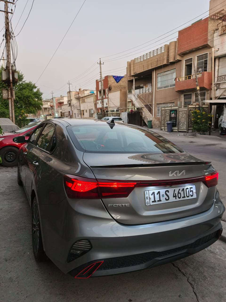 بيع فقط بدون مراوس 
كيا فورتي موديل ٢٠٢٣ جديدة السيارة وجاهزة للاخير 
صور الحادثة مرفقة ( فقط جاملغ بسيط ) 
الممشى ٦١ كيلو وليس ميل 
مواصفات معروفة 
مكينة 2000 دوش 
السعر 158 ورقة 
المكان ( حي البساتين ) 
*********** بغداد, العراق
