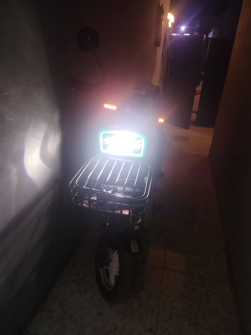 بسكل شحن R7
لبيع موديل 2025 سعرها ٤٢٥ وبي مجال شراي يخابر *********** اوي يجي خاص
