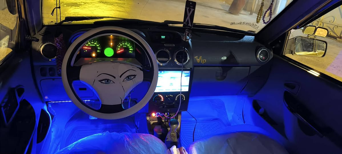 سلام عليكم سايبه موديل ١٢ للبيع جاهزه من كلشي المكان الرمادي حي الضباط ***********
