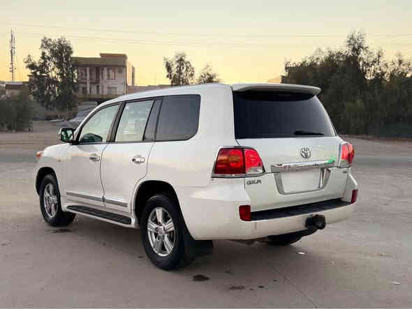 ***********
***********
وەنەوشە 2008 GXR
نرخ:193گەڵا
رەقەم بغدادەو سەنەوی پلاستیکە بەشەرتی ئەوەلیات وەکالەتی بەناوی خۆمانەوەیە
٣پارچەی بۆیاغه 
مەکینەو گێڕو کارەبای بە شەرت
موسرەفی هیچی تیانیە بەشەرت شمشمل
