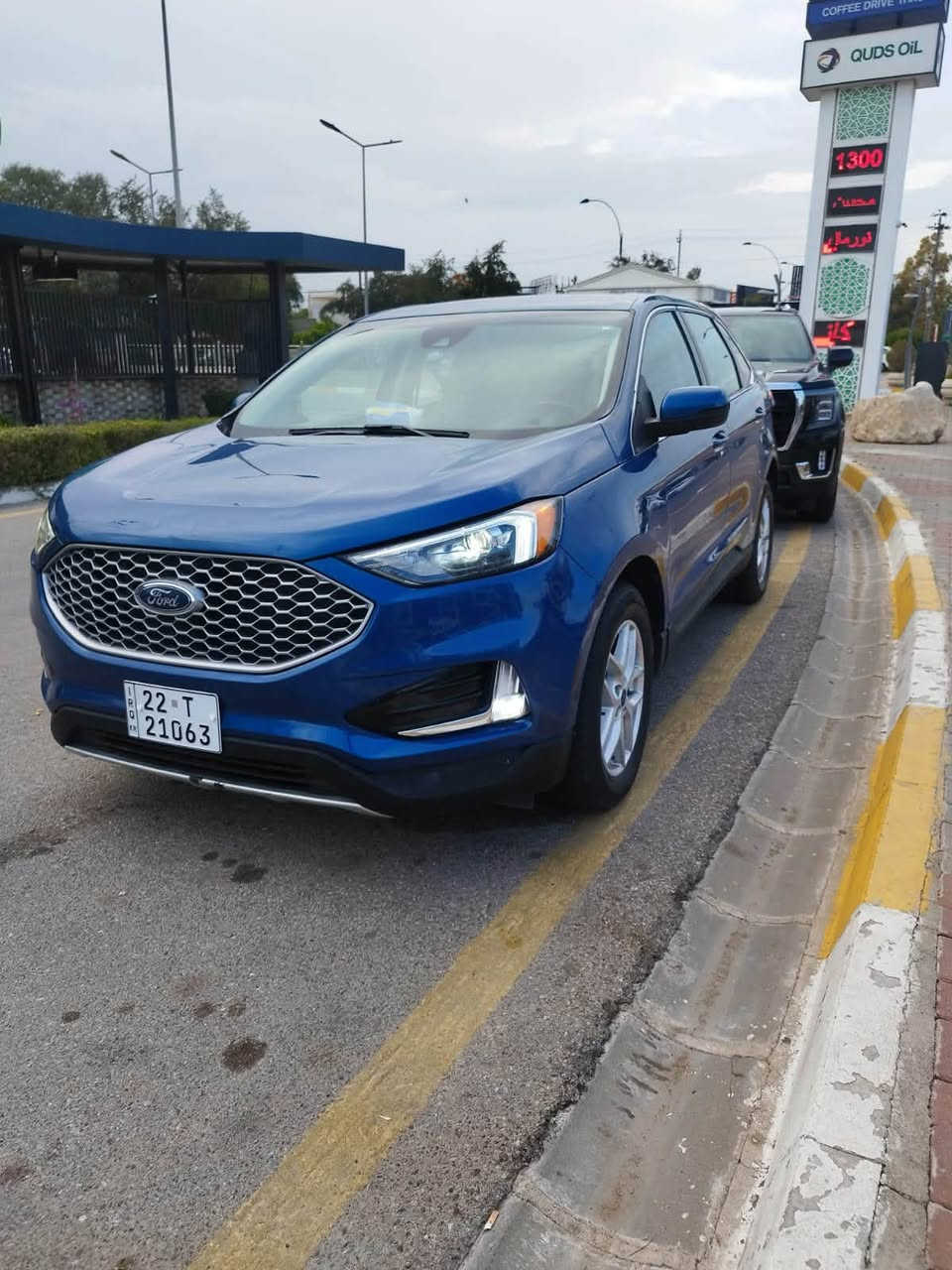 بسم الله الرحمن الرحيم
فورد ايدج 2023 
بيها الجاملغ الامامي و الخلفي صبغ فقط 
ماشيه 48mi 
رقم اربيل تحويل وكاله بشرط 
بيها قطعتين مبدل بلادي بدون صبغ 
موصفات SEL فول عدا الفتحه 
السعر 14,800$ و بي مجال 
***********
