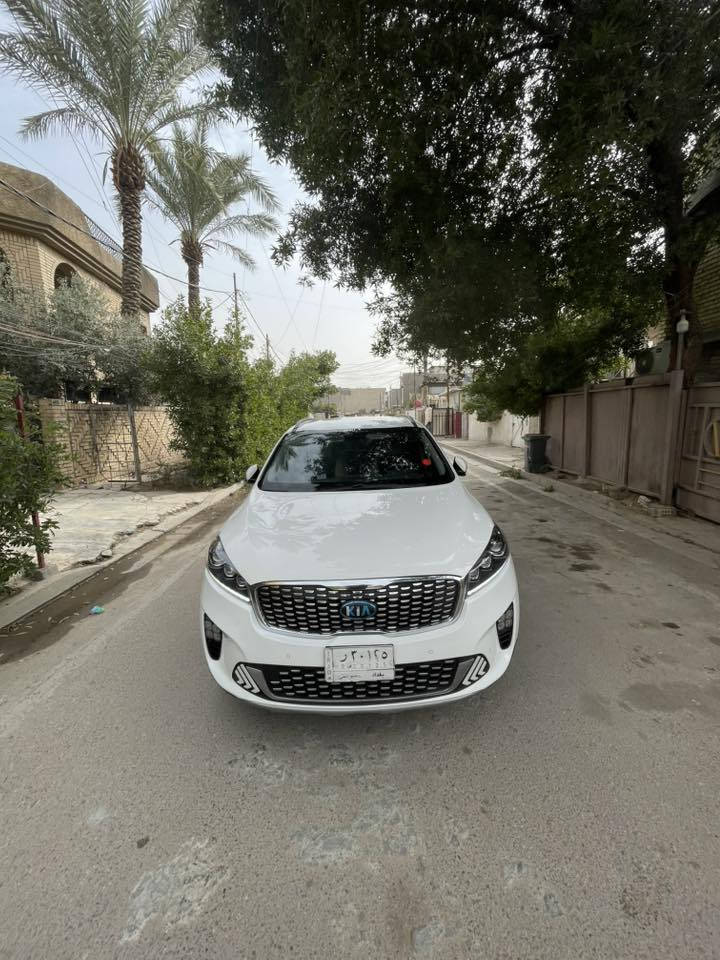 سلام عليكم سورنتو موديل 2019 خليجي شركه العامه بيه صبغ بنيد فقط بدون دواخل اثر شخوط محرك 6 سلند كير محرك كفاله 7 راكب 3 قطع تبريد تخم تاير جديد صدره جديد سياره جهزه وجديده بمعنه الكلمه فول موصفات عده البنرامه ماشيه 117 عارضه 115 وبيه مجال رقمي *********** مكاني بغداد الدوره
