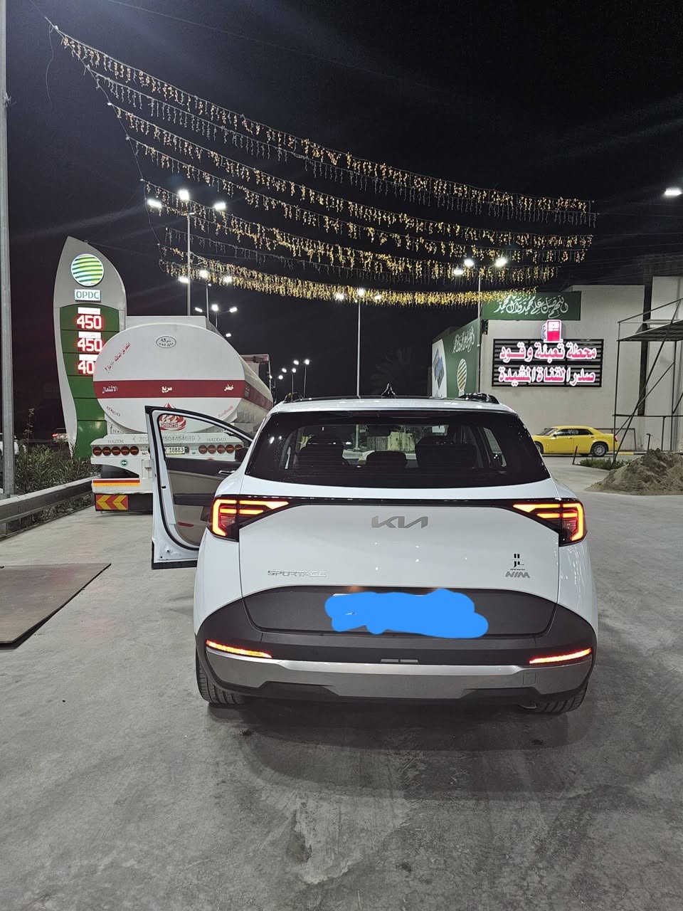 🚗 للبيع: كيا سبورتاج ٢٠٢٦
📍 مكان السيارة: بغداد 
📞 للتواصل: ***********
💰 السعر: ٢٦٠ ورقة – قابل للتفاوض
📊 المسافة المقطوعة: ٧٠٠٠ كيلومتر
🛠️ المحرك: 4 سلندر – 2000cc 

⚙️ المواصفات:
• مقاعد أمامية كهربائية
• حساسات أمامية وخلفية بلادية 
• بصمة أبواب
• بصمة تشغيل
• تشغيل عن بعد
• إشارات بالمرايا 
• مرايا شفط كهربائية 
• تبريد منفصل قطعتين
•  منافذ USB أمامية وخلفية
• زينون وLED خلفي
. بنوراما
• مقاعد  مدوشمة 
• مواصفات إضافية متعددة

⚠️ أضرار السيارة:
• وارد خليجي 
• مكفولة عام بدون أضرار ✅
• السيارة بوضع الوكالة ✅ 
• داخل ضمان الشركة الدولية العراقية 

📌 تفاصيل إضافية:
• رقم السيارة: أربيل الدولي الجديد
• باسم المالك تحويل مباشر
• سنوية جديدة وهزة جديدة
• السيارة جاهزة بدون أي نواقص
• لون السيارة: أبيض

📞 للتواصل: ***********

💰 السعر: ٢٦٠ ورقة – قابل للتفاوض
