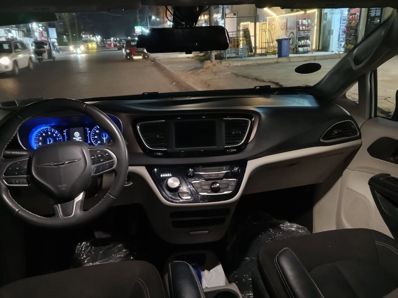 السلام عليكم
كلايسلر فيوجر موديل 2022 ماشية 19 الف ميل رقم اربيل حادثها باب سلايد وباب الصدر تبديل وصبغ هلال الجاملغ الخلفي سيارة جاهزة من كلشي اخت الجديدة سعرها 220 ورقة مكانها بغداد الغزالية ***********
