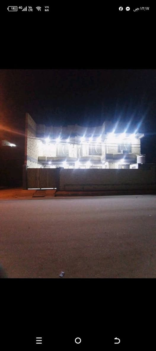 دار للبيع طابقين بناء حديث مساحة 200 متر طابو زراعي سند 25 العنوان طريق كربلاء طويريج قرب معهد الفني مجمع يا حسين السكني                                               كافة الخدمات ماء كهرباء مجاري تبليط مدارس ***********
