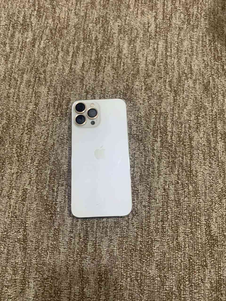 13 برو ماكس لون ابيض
ذاكره 512 نص تيرا
كله شغال وبلاد وكبس شرط
بطاريته93 مرفوعه بل برنامج شي قليل 
للبيع فقط 680 وبي مجال قليل
مايعبر هوى ابد شرط 
مو شراي اترك  المنشور 

 اتصل *********** او راسلني خاص .
