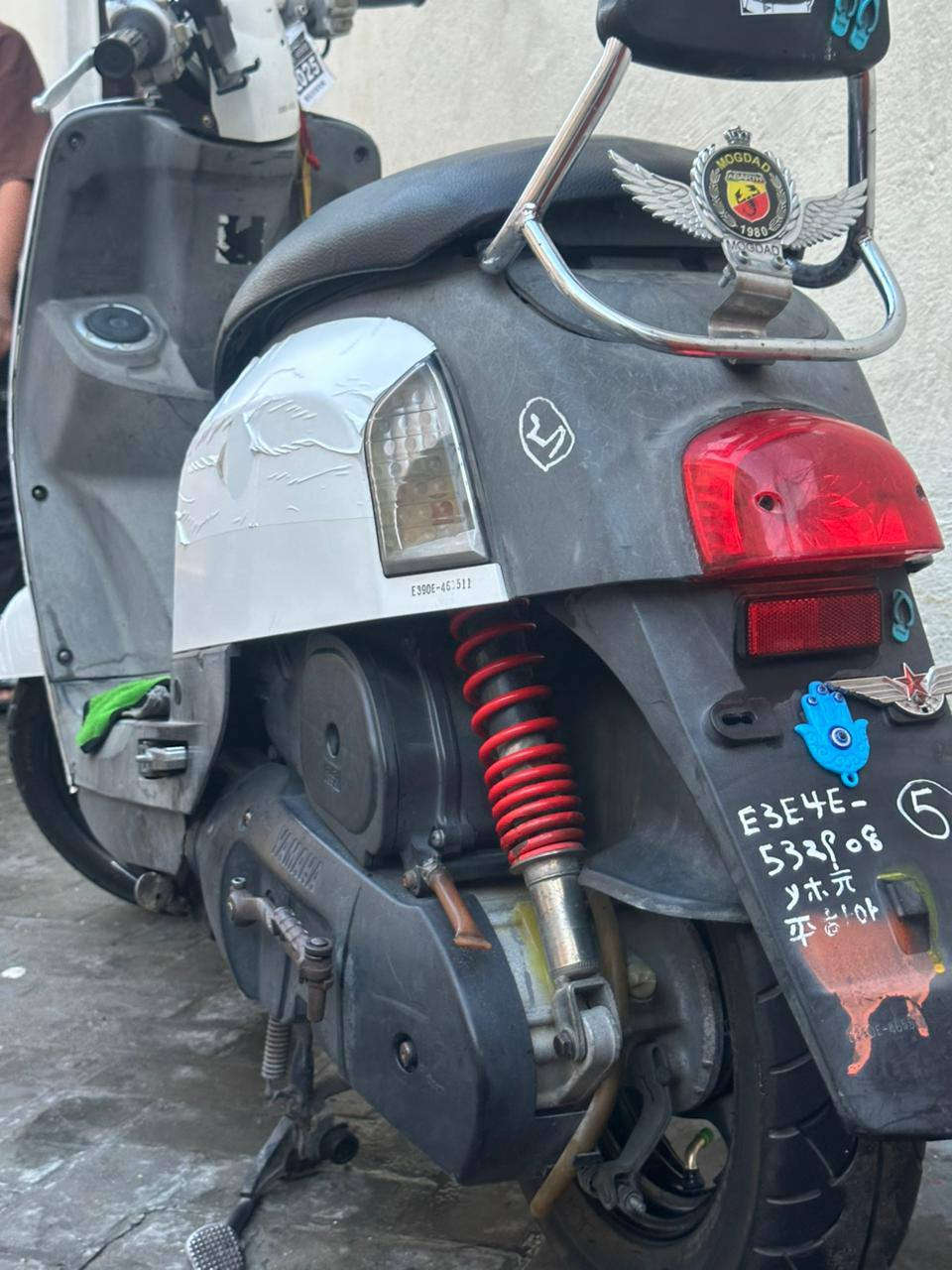 سلام عليكم ماكس بوليس للبيع
دراجه خير من الله كفاله عامه كفر مكينه داخل 
كهربايات شغاله دراجه نضيفه كلش الله شاهد 
مال رمبه صاله 5 أشهر من نازله من الربه)
مكان الدراجه بغداد مدينه الصدر 
السعر ) 850 وبيها مجال 
الرقم ))
***********)
