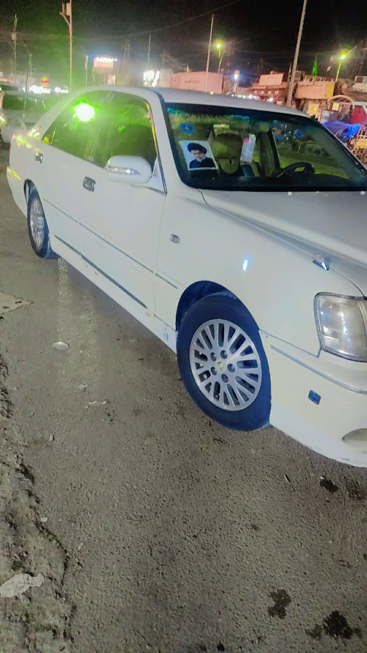 كراون جنون مديل 2002 سياره خير من الله سياره فول ماعده الفتحه 4دكم مكينه 3000ففتي تبريد ثلج🥶
 كشنات كهربائية 
كهربائيات كله شغاله ضربه جاملغ الجنطه جه اليمنه و4اصابع بل جنطه سعره 137وبيه مجال حك الجيه تحويل ثاني يوم ***********
