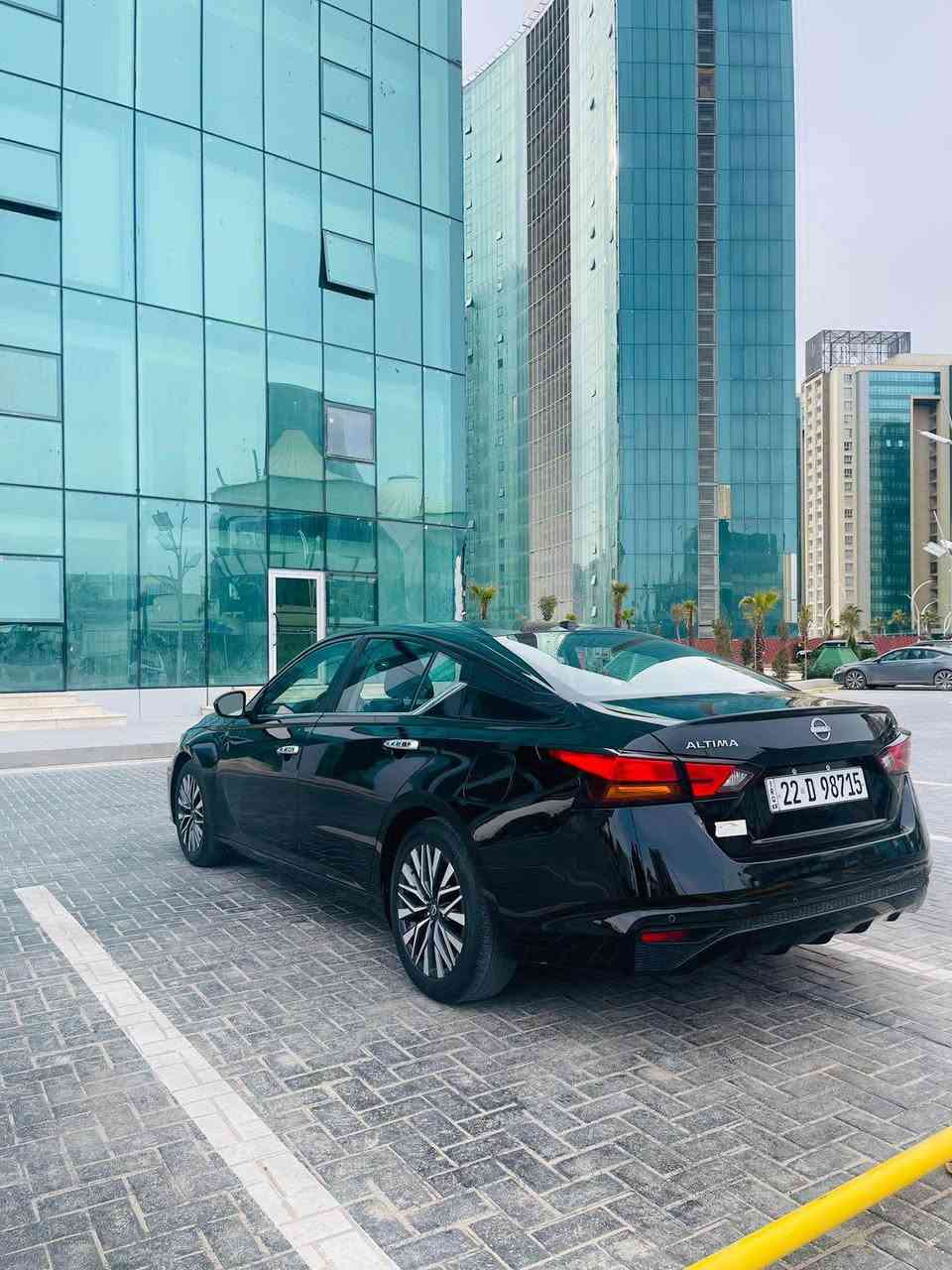 بەناوی خودایی گەورەو میهرەبان نیسان ئلتیما مۆدیل 2023بەنسبەت بۆیاخ 4 پارجەیی بۆیاخە بی ژۆری وەکو مواسەفات (sv) فولە بەس سلایت نیە سە عری ١٤٢ کە میک  مەجال بۆ زانیاری زیاتر پەیوەندی بەم ژمارەیە بکەن ***********واسئپ أربيل, العراق
