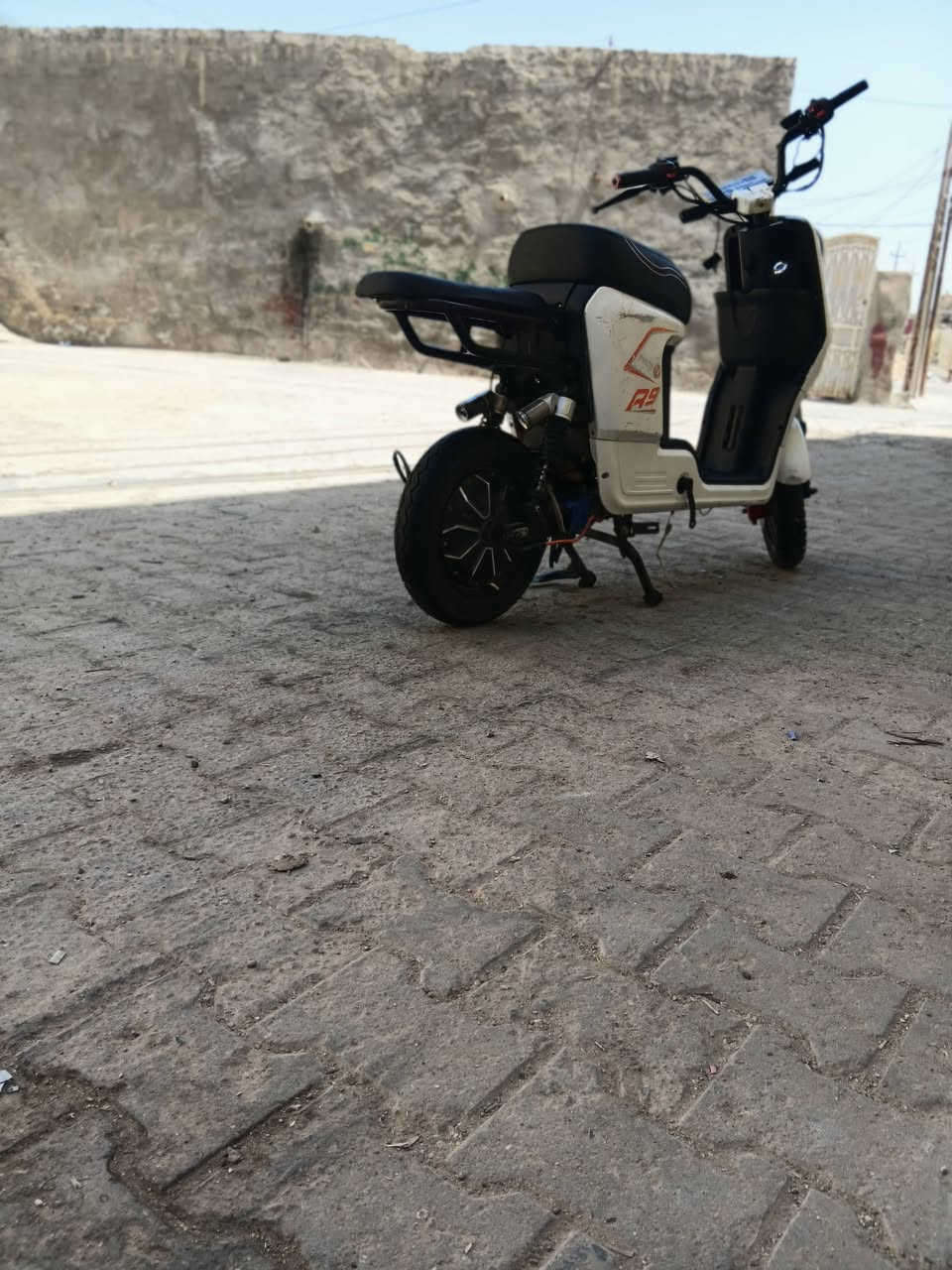 درجة شحن R9 كلوب عالي ناصي خمس بطاريات دبل تيارات جدد دراجه خير من الله السعر ب275ويهه مجال مكان بغداد محموديه *********** بي وتساب
