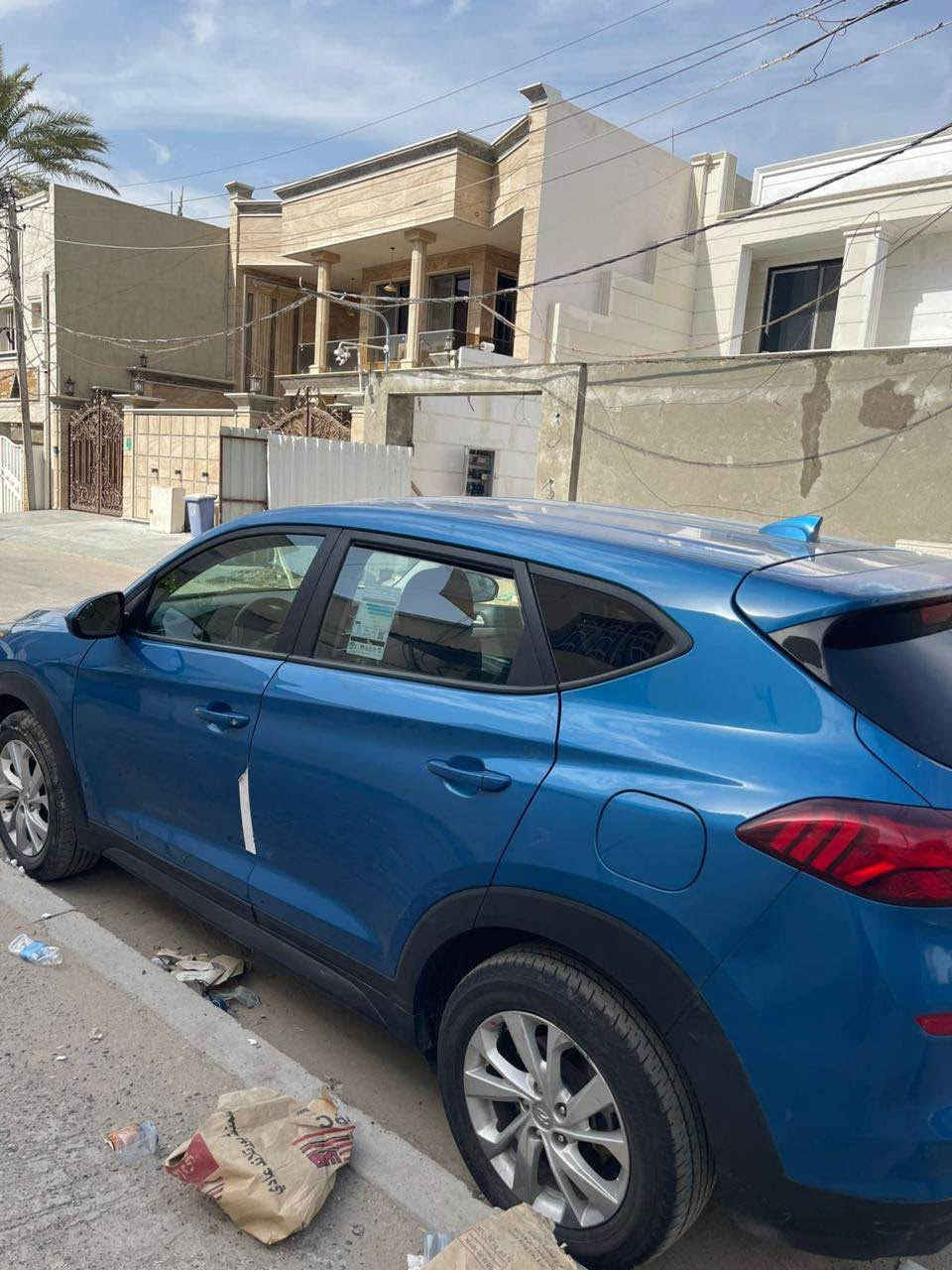 توسان2019 وارد أمريكي باسمي ماشية 96 ألف جاهزه من كلشي بدون حادث حادثها جاملغ امامي بارد فقط الباقي كله مكفول تخم تاير جديد قبل فتره شديته 
مكاني بغداد تقاطع الدرويش 
ورقمي *********** بغداد, العراق
