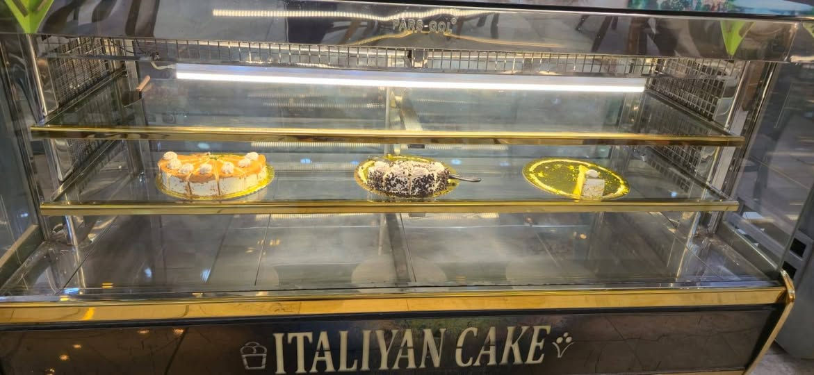 راد ايسكريم ايراني درجة اولى للبيع العدد 2
براد كيك وحلويات ايراني درجة اولى عدد 2 
البرادات ممفتوحات اخو الجديد 
العنوان كريلاء ، للتواصل 
***********
