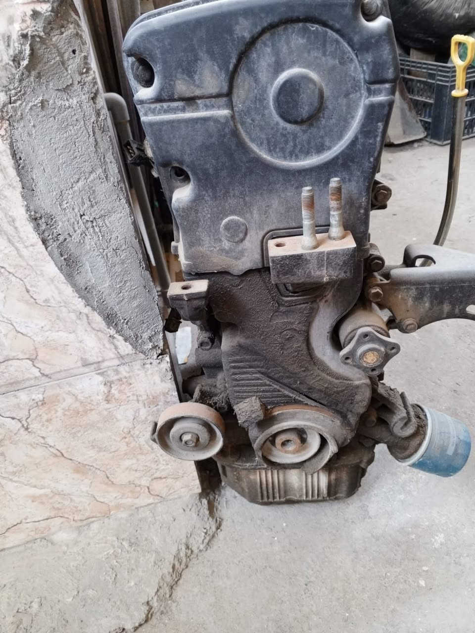 مكينه 2000 كايمه وهذني النواعم وياها
مكانها بغداد مدينه الصدر 
رقم راعيها *********** 
مكلف بلنشر
