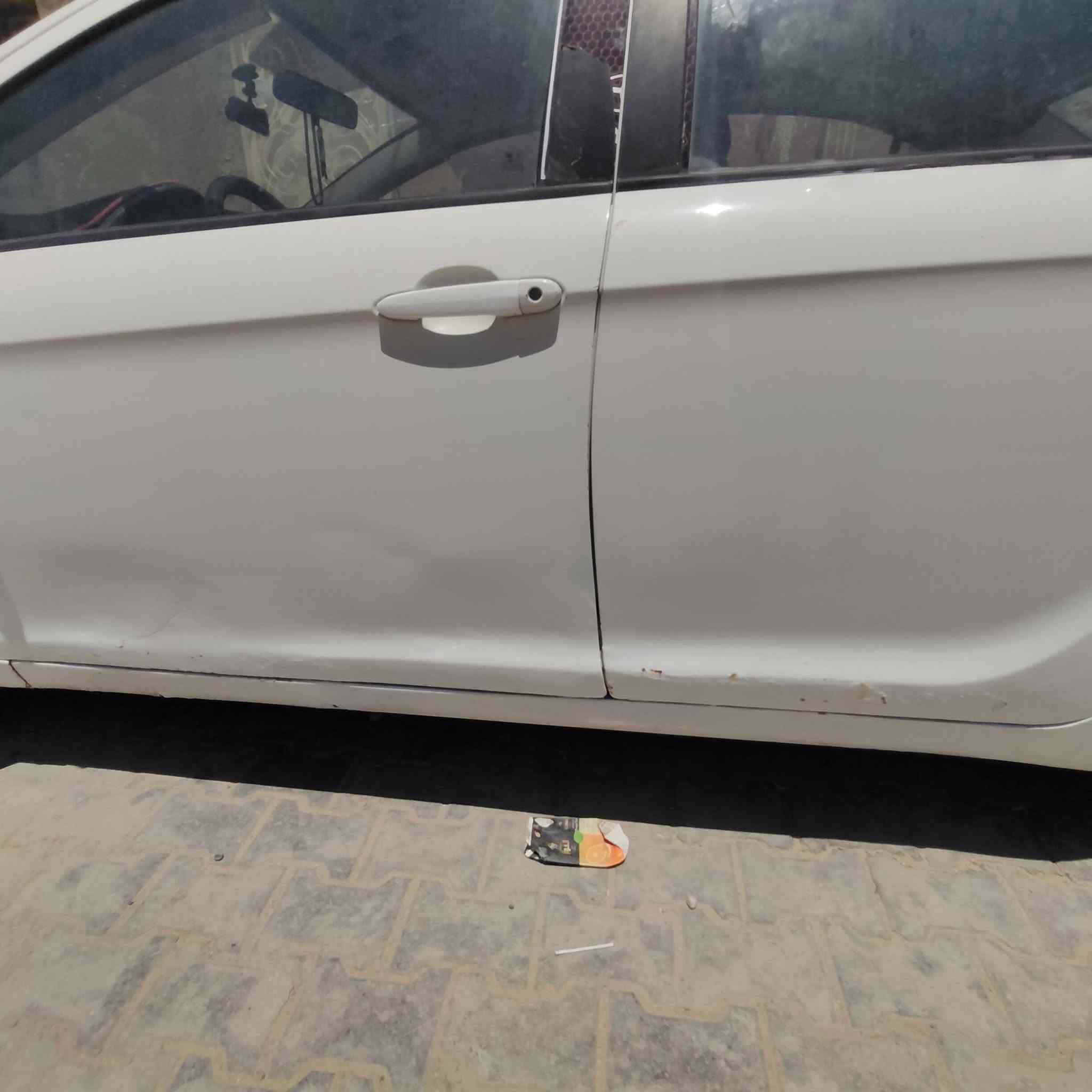 ​🚗 سيارة جريت ويل فولكس (Great Wall Voleex) موديل 2012 للبيع 🚗
السلام عليكم إخواني الطيبين..

​🛠️ المواصفات والتفاصيل:

​الموديل: 2012

​المحرك والكير: محورّة محرك وكير ياباني (كورلا) حجم 1600 سي سي، المحرك والكير مكفولات وقفل وبحالة ممتازة جداً. ترايك وين ماتريد 

​اللون: أبيض

​بدون حادث: السيارة بلادية بيها خيسات وملاحضات

​الداخلية والدواخل:  كلها نظيفة جداً وبحالة الشركة.

​الإضافات والكماليات: 

​دوشمة كاملة جديدة (فرو) درجة أولى.

​شاشة أندرويد حديثة ومتكاملة.

​بلوجكترات أمامية كشافات.

​حساسات خلفية بلادية للمساعدة بالوقوف.

​السنوية والملكية: السنوية جديدة وغير ساقطة، والسيارة جاهزة للتحويل. بسمي رقمه بابل 

​💰 السعر المطلوب: [ 48ورقة وبيه مجال بسيط للشراي الطيب]***********

📍 مكان التواجد: الديوانية / الشنافية.
