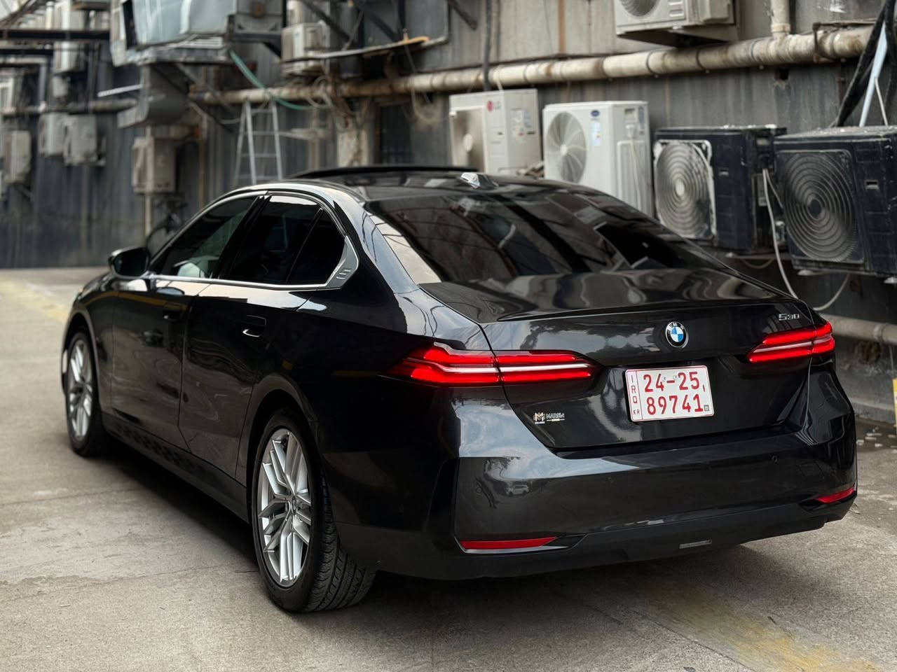BMW 530i Luxury Line
موديل 2024
المحرك 4 سلندر توين باور تيربو
المسافة المقطوعة 47 الف ميل
نظام الدفع تو ويل
اللون اسود كذابي نفطي طوخ

السيارة كلين تايتل
كفالة عامة

المواصفات
داتا شو لاينر مع كيج وعداد الكتروني
فتحة سقف
كاميرات عدد 5 مع كاميرا داخلية لتسجيل الغرفة
عدسة مراقبة القيادة
رادار امامي
رادار 360 درجة
رادار النقاط العمياء
رادار تحديد المسار وخطوط الشارع
كشنات هيت مع خزن ميموري
كشن داينمك
ليد داخلي متغير ليزري
التحكم بالصوت وتغيير الاغاني عن طريق الاشارة
لايت اوتو عالي وناصي
ماسحات جام اوتو
تشغيل عن بعد
اوتو ستارت
اوتو هولد
دشبورد ليزري بعدة الوان
صندوق كهربائي بصمة
يفتح بالقدم
يفتح عن بعد
نظام صوت هارمان كاردون
داخل جلد اسود

ملاحظة
يوجد شخط بسيط بزواية البونيد ناتج من الشحن وتم تكحيله تكحيل بلادي بمساحة شبر تقريباً

السيارة تمشي 90 يوم وبعدها تترقم شمالي
سعر الرقم 11 ورقة

رقم صاحب السيارة 
***********
