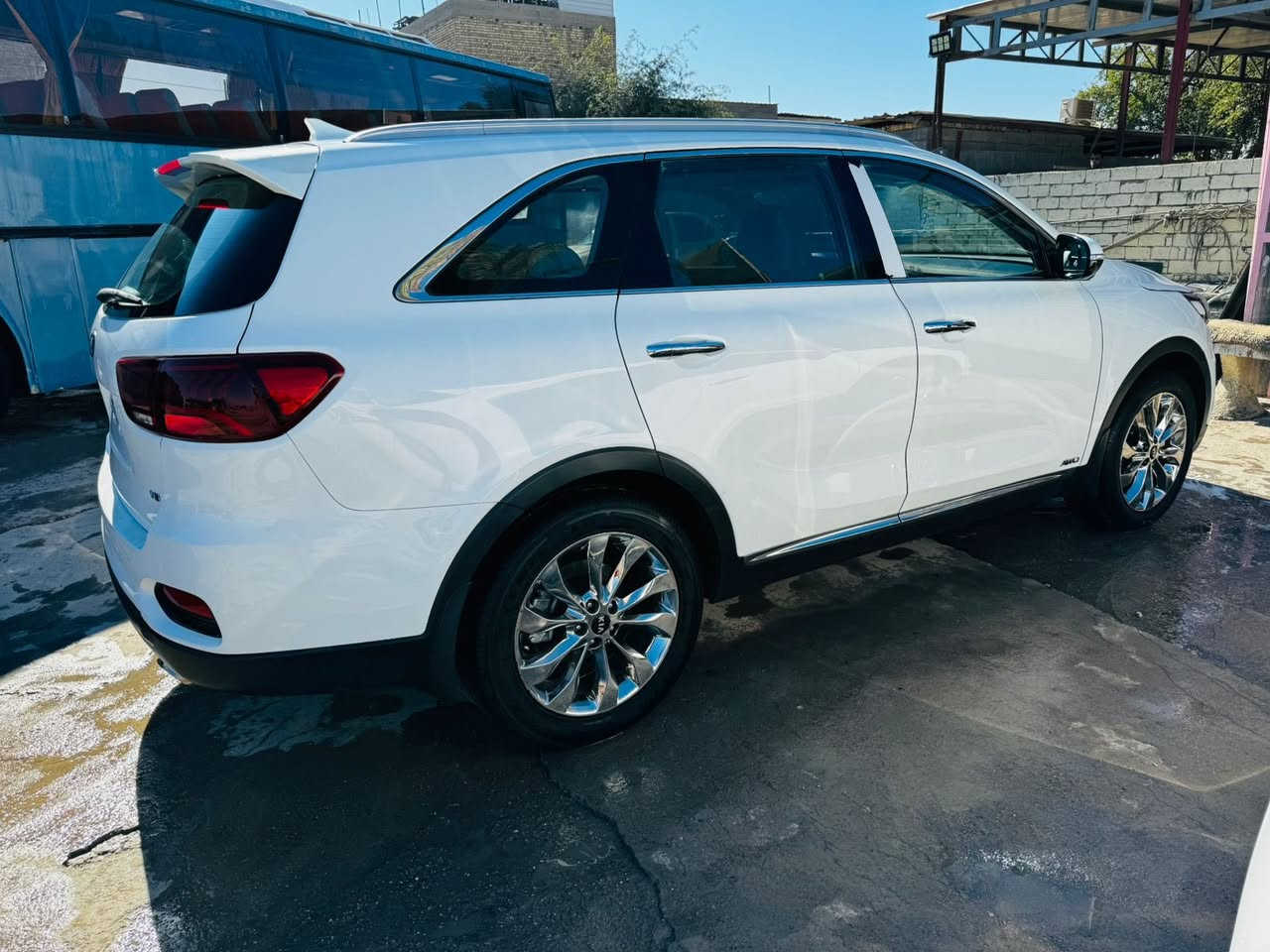 سورنتو 2020 فول مواصفات 1/1
اتصال فقط الرقم (***********)
مكان السيارة (الديوانية)

سورنتو 20 فول 

مكفول كفاله 

٤ بصمات 

بصمه ابواب 

بصمه تشغيل 

بصمه جنطه 

دخول ذكي 

فتح الجنطه ذكي عند التقرب من السيارة 

دوسات ترحيب سورنتو 

لايت 3 عدسات زينون بلادي 

بلاجكتورات زينون بلادي 

كشاف ابيض لد بلادي

مكينه V6

كير 8 نمر 

فور ويل (AWD) 

4 كامرات (امامي + خلفي + جانب ايمن وايسر + محيطي )

مستشعر (حساسات ) امامي وخلفي 

سايد بريك كهربائي 

اوتو هولد (Auto hold)

4وضعيات قياده (سبورت + ايكو + سمارت + كمفورت مريح )

7 راكب 

3 قطع تبريد 

5 كشنات تدفئه وتبريد الامامي والخلفي 

شحن لاسلكي 

بنوراما طكتين

مري شفط 

مري ترحيب 

اضويه السقف LED

بردات خلفيه 

السيارة عليه تخم تاير جديد 

ودوشمه جديده

وارضيه جديده

شاشة واسعه وتدعم (Apple car play)

كشنات كهرباء السايق والي بجانبه

5 ويل كب

جو السايق وحد والراكب وحد تدفئه تبريد

داخل لونين اسود وبيجي

منفذ USB 

منفذ AUX

جداحة 

منفذ شحن 12v

السيارة فول 1 على 1
