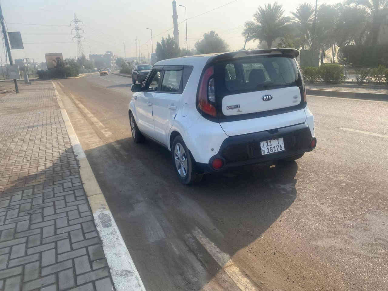 السلام عليكم 
صول 2016 وارد امريكي للبيع
ضربتها من امريكا جاملغ وبنيد بدون داخل
السيارة بيها قطع صبغ اني ابيع حزام
لغود شواصي تكم كفالة
محرك 1600GDI
السيارة ب اسمي رقم بغداد الجديد
تحويل ثاني يوم 
مكاني بغداد حي الاعلام
***********
