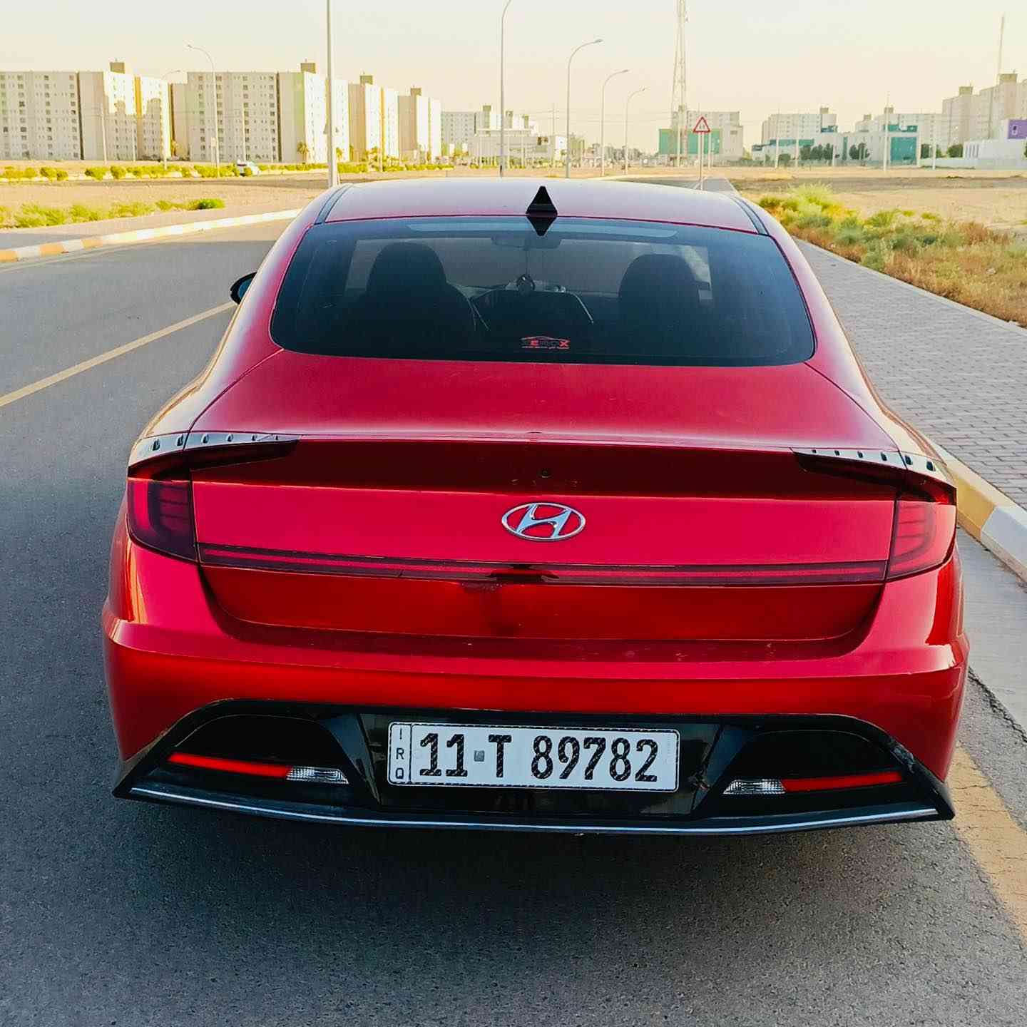 السلام عليكم 
اخوان للبيع   بدون مراوس مستعجل ع بيع 
هيونداي سوناتا  2021 امريكي 

مكينة 2500 سمارت ستريم 

مواصفات نص فول معروفة 

لايتات كلها لد 

گير دگم 

هاند بريك كهرباء 

اوتو هولد 

رادار امام تفاعلي مع السيارة الي امامك

مثبت سرعة ذكي مع السيارة الي امامك

مانع تصادم 
 
لايتات اوتو 

اوتو ستارت ستوب 

رادار المحافظة على خط السير 

فول تحكم ستيرن 

شاشة ابل كار بلي اندرويد اوتو  

شاشة اعطال 
 
درايف مود 4 وضعيات قيادة
 
( NORMAL / SPORT / COMFORT / COSTM )

صندوك كهرباء

وبعد بيها مواصفات

ماشية 85 mi

رقم بغداد الجديد 

وبيها طخات جداً بسيطة بالدعامية

سيارة نظيفة وعملية جداً مكينة وكير مكفولات من كلشي سيارة عل بلاد ما مطخوخة 

ضررها بابين عكس السائق و الهلال ونفسهن مصلحات بدون تبديل سيارة ضربتها كلش حلوة بدون دواخل ايرباك برده فقط بجم كبس شركة سيارة ليبل واحد بدون اي تبديل 

السعر 160 وبيه مجال بسيط 

مكانها بغداد 

للاستفسار الاتصال
***********

*********** بغداد, العراق
