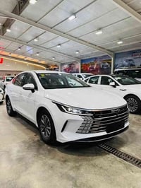 للبيع فقط دستروير زيرو مرقم كامل ومدوشم أرضيه وصندوك غراضه كامله بيع ف...