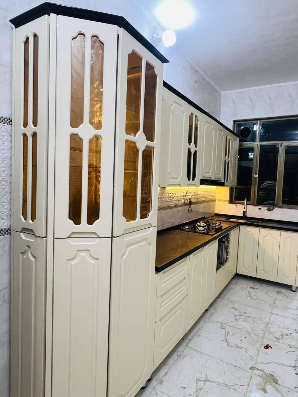 عرض راس السنه 
عمل جميع انواع الكاونترات 
الداخل المنيوم والخارج HDF
والداخل المنيوم والخارج ndf
والداخل والخارج المنيوم 
ومع ضمان مفتوح وجوده عاليه 
وحسب طلب الزبون 
هديه مع كل كاونتر 

أحمد الشمري
***********
محمد احمد
***********
مصطفى ابو خلفه ‭
0772 249 8156‬
@إشارة
