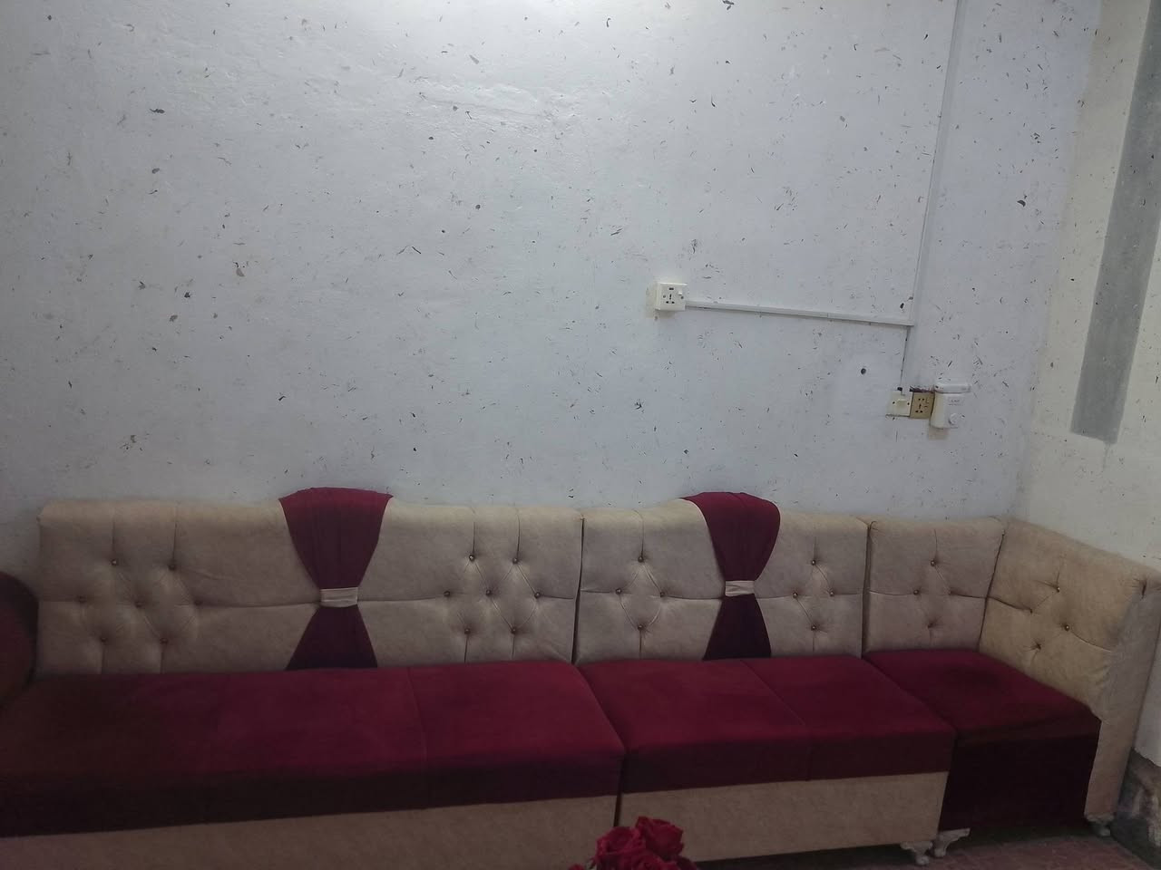 تُخم ديوان معَ طبلة للبيع
للبيع والاستفسار اتصل على هذا الرقم ***********
