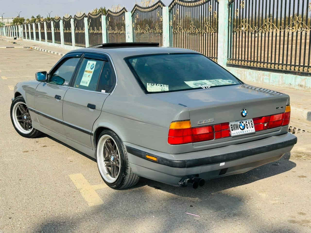 سياره بي ام دبليو موديل ٩٢ جاهزه من كير ومحرك و تبريد و حداديه و كهربائيات كلها شغاله رقمها دهوك سنويه نافذه بال ٢٠٢١ راعيها موجود يريد تحويل بيها وكاله السياره
لونها اسمنتي 
العنوان العماره 
السعر ٥٥ $ 
الاتصال عل الرقم ***********
