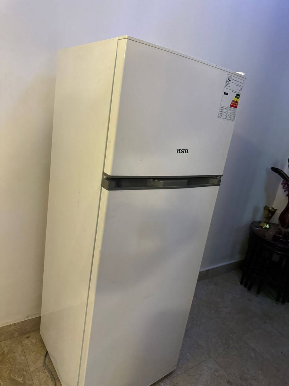 ثلاجه جديده استعمال اقل الشهر سعر 350 مكان بغداد
الاتصال ***********
