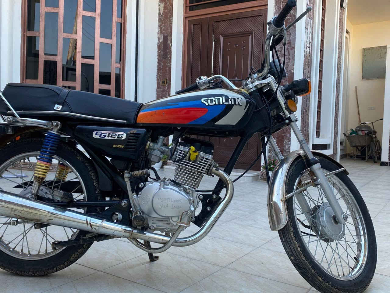 سلام عليكم دراجه للبيع تايكر موديل 24 كفاله عامه الدراجه علا وضع الشركه اوراق ***********
