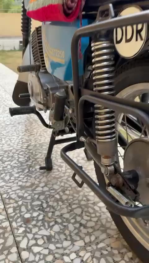 سلام عليكم دراجه للبيع ٨٢كصه ٤ عل فتح  لحيمه خشم وشي بصيط دراجه خير من الله مكان كربلاء جامعه زهراء رقمي ***********
