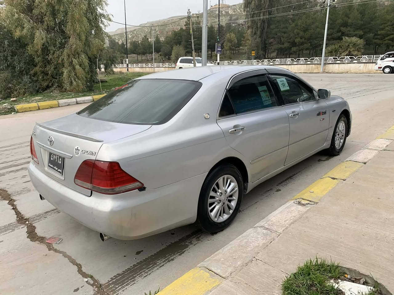 شاهانە بە حری ناوزە رد بچوک بە بچوک جایز کراوە بە شە رتی بێ لێدراو سە قف بۆیاخ نە بێت ٤۲گە ڵا ***********
