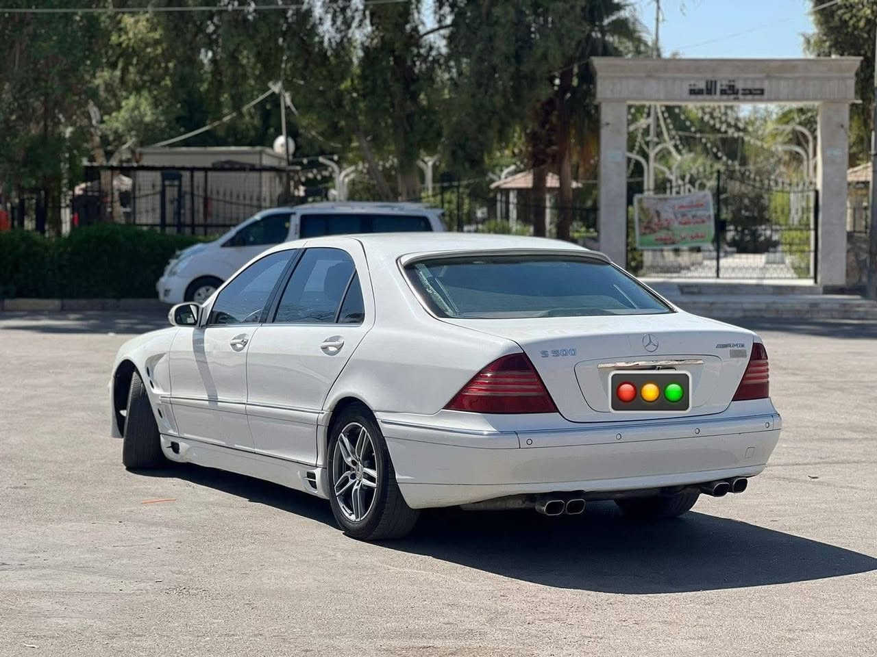 السلام عليكم
غواصه s500موديل 2001
فول مواصفات VIPمعروفه ماكو داعي اذكرهن
رقم شمالي سليمانيه جبلسات جدد تايرات كير جديد 
كت لورنسر بيه طخه بلجاملغ الخلفي صبغ عام 
السعر 105مكاني بغداد حي العامل 
***********
