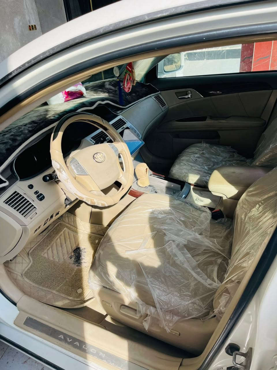 السلام عليكم
للبيع افلون موديل 2008 خليجي رقم بغداد فول مواصفات 

***********
