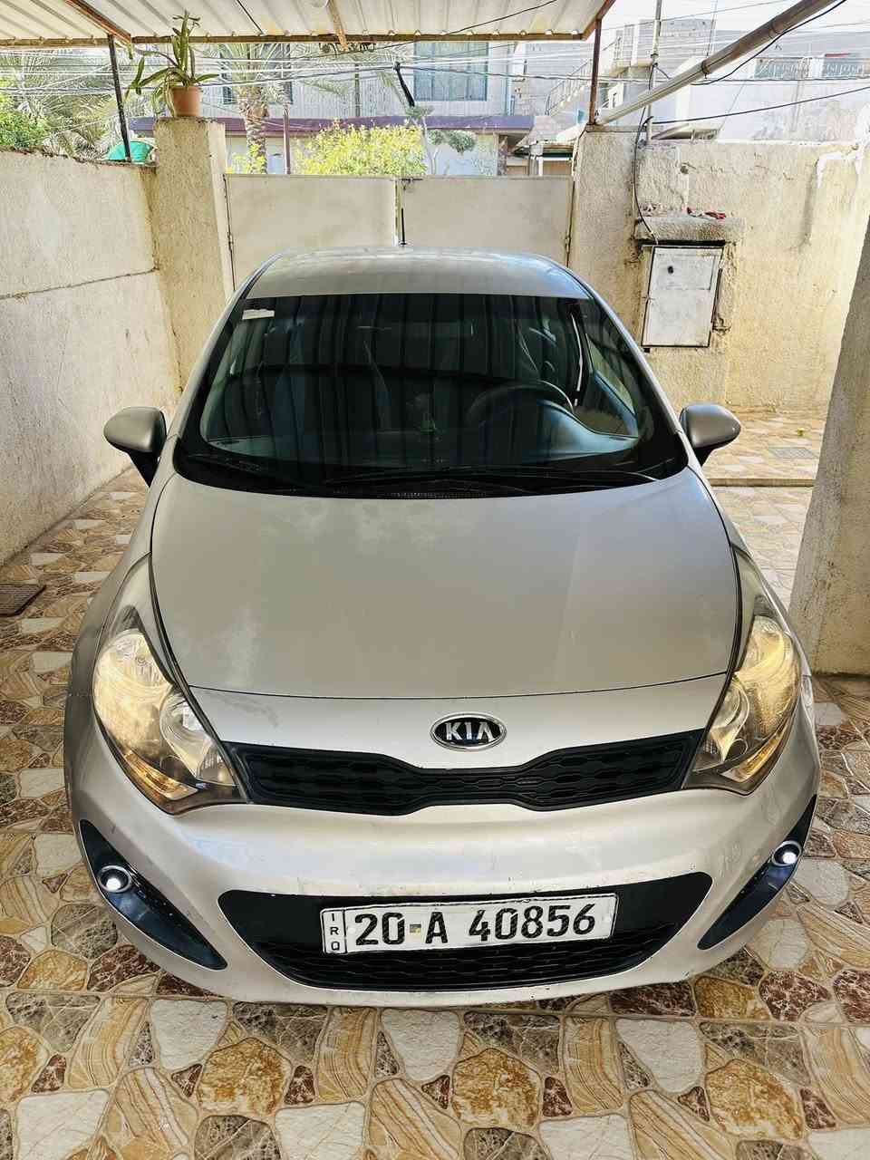 السلام عليكم
ريو 2012 وارد امريكي هاج باك 
رقم ديالى 20 انكليزي 
سنويه مشروع وطني شرط التحويل 
محرك 1600 
محرك وكير جيد 
سياره حلوه وكامله 
تبريد 
صدر جيد 
تخم تاير 
داخله كلش نضيف 
ليبل واحد بيها 3 قطع صبغ فقط 
بدون ارباك وصور امريكا  ضررها كلش بسيط والسونار موجوده بالمنشور 
 السعر 72وبيها مجال بسيط 
***********
العنوان ديالى الخالص هبهب
