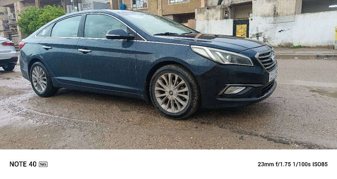 للبيع سوناتا خليجي  محرك 2400 دوش   السيارة خليجي  رقم بغداد  بسمي  مكفولة  من الصبغ   عدا  الدعامية الامامية السيارة جديدة جاهزة  
مري شفط حساس كامرة  اوتو هولد ثلاث انظمة قيادة  يدات نيكل   لد امامي منظومة زنون   فول تحكم استيرن داخل عسلي   مال بيت السيارة بالعافية على الياخذها  مكاني بغداد الكرخ البياع المواصلات  السعر 140 ورقة  
*********** بغداد, العراق
