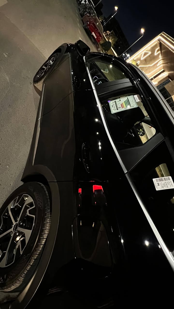 كيا سبورتج 2023
وارد أمريكي فول مواصفات عدى الفتحه 
دعاميه الاماميه فقط ( بدون أيرباكات مكفوله )
المواصفات....
رادار أمامي 
رادار خلفي 
شاشه كبيره متصله 
تحديد مسار 
حساسات اماميه وخلفيه 
تحكمات ستيرن جهتين 
كراسي كهرباء 
تدفئه تبريد لمس مناخ منفصل 
داخل اسود جلد 
قطعتين تبريد 
بصمات أبواب وجنطه وتشغيل 
ويل كب كروم 
تخم تايرات جديد 
ماشيه ٢٢٠٠ كيلو فقط 
وبعد اكو مواصفات ما ذكرتها 
السعر 220 ورقه مكاني بغداد 
مثبت لوحات بغداد الجديدة 
للاتصال على الرقم ***********
