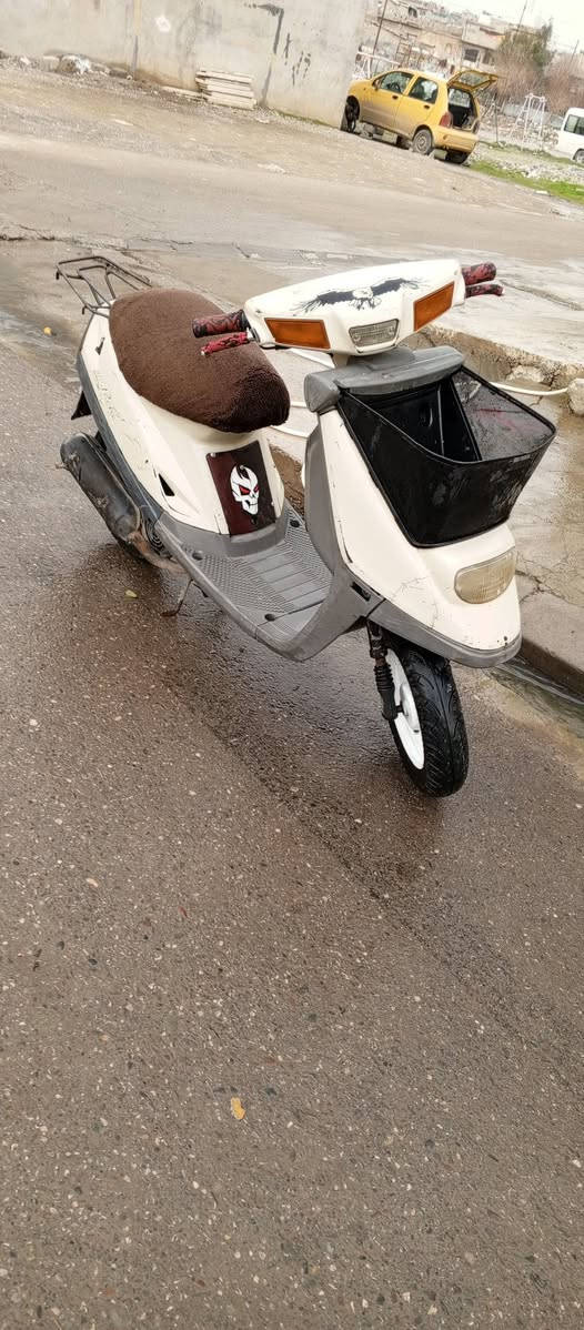 سلام عليكم جماعت الكروب 
متوفر ماطور بزون فول نضافه شاصي جديد وايرمنيه شغاله شلعه ومعدل كيج شغال  الحاب يقتنيي يتصل عل رقم 
: ‏‪***********‬‏
والرقم بي واتساب
