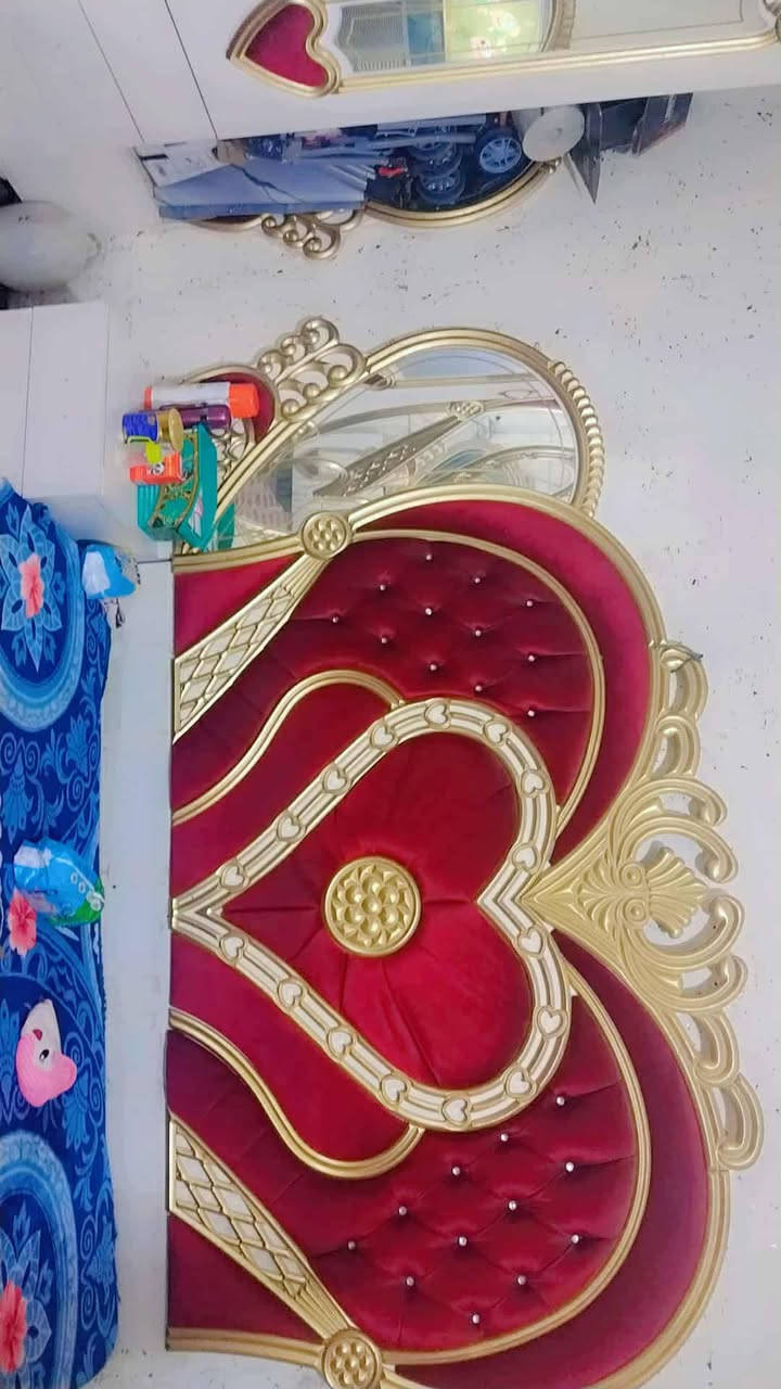 السلام عليكم للبيع غرفه سعر 450 العنوان كربلاء العطيشي رقم الهاتف***********
