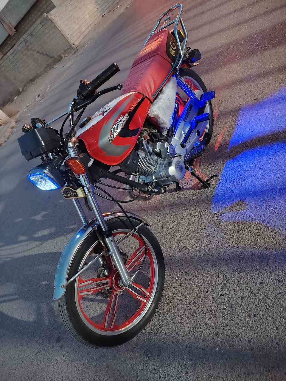 السلام عليكم دراجه للبيع
نامي برو 
موديل 2021
محرك كبس 
شرط شلعه ومعدل 
كهربائياته شغاله 
بيع مستعجل 
400 قفل قفل 
للتواصل / ***********
