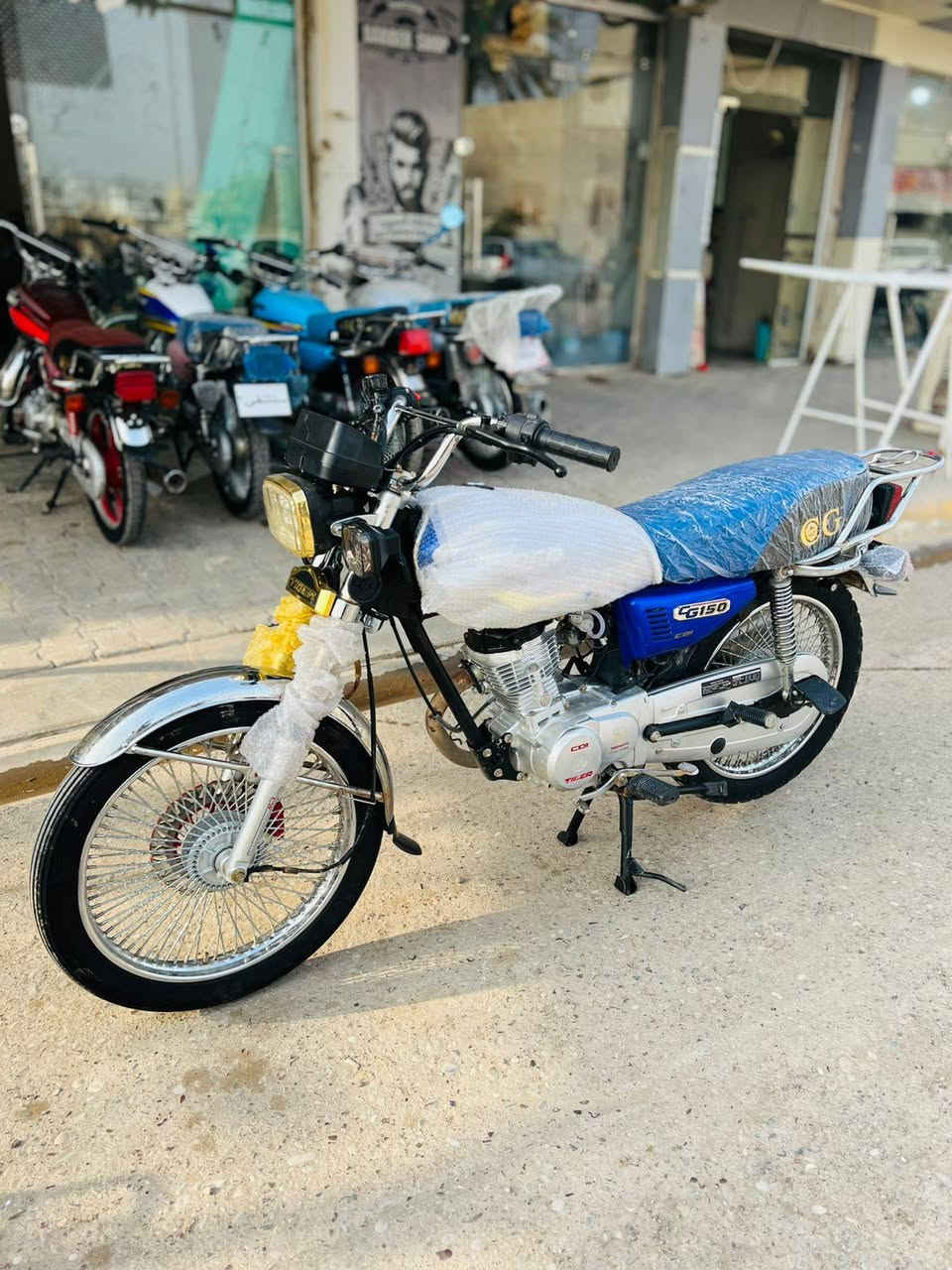 سلام عليكم للبيع دراجتين
وحده ٤ گير وثاني ٥ گير 
٥ كير موديل ٢٠٢١ 
و ٤ كير موديل ٢٠٢٣
محركات مامفتوحه اثنيناتهن شرط
كهربائيات لآخر حبايه شغاله 
اسعارهن ٤٧٠ ألف
*********** للاستفسار
