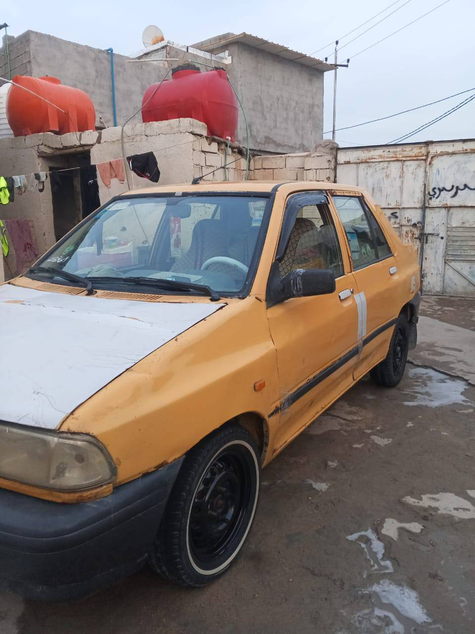 #سلام_عليكم 
سايبه لبيع موديل  2016
محرك وكير جدد ماعده رابع يفلت
تخم تاير جدد دواخل نضيفه 
رقم انكليزي سنويه ال 2030
مصفره هيئه وقرامات راعيه موجود 

رقم الهاتف  ***********

 السعر  20وبيها مجال
