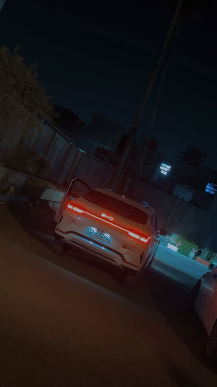 بي واي دي سونك بلاس موديل 2025 اخت الجديدة
لون ابيض ماشيه12الف كليوم متر  كاملة المواصفات 
مرقمه بغداد باسمي تحويل مباشر 
13 كامره اناره محيطيه 
مري شفط بانورما
اوتو بارك سياقه ذاتيه 
ويل كب 19 6 ايرباك 
جلد لونين  محدثه وكامله 
برامج كامله ترحيب 
بطاريه 120 كيلومتر 
الغراض كله موجوده 
وبعد بيه مواصفات 
سعر السيارة 30,000,300
30مليون و300الف
ارقام صاحب سيارة
***********موجود واتساب
