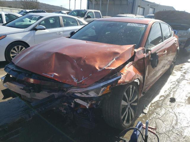 نيسان التما موديل 2020 معوقين وهسه صارت 
حره سياره فول مواصفات SR سعر ١١٠ وبيه مجال شراي يتصل 
***********
