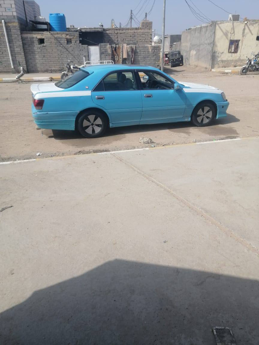 السلام عليكم اخوان 
سياره جديده ونظيفه 
طك لايلون سياره مامتعوبه 
رقمها صلاح الدين 
2005موديل
تخم تاير 
كير ومكينه مكفولات
مكانها شطره ذي قار
الاستفسار تصل ع رقم  
***********
