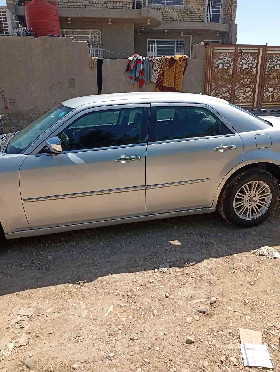 اوباما رقم بغداد موديل 2010 للبيع السعر 32 1البكان واسط بيها باب مصبوغ فقط اثر شخط *********** الاستفسار
