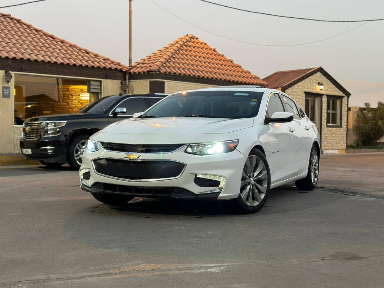 ماليبو 2017 LT2
فول مواصفات
محرك 1500 تيربو 
فتحة بانوراما
تشغيل عن بعد 
لايت زنون + لد نهاري
سماعات Bose
داخل جلد اسود
كشنات كهرباء
تبريد قطعتين
تحكمات ستيرن 
4 بيبان بصمة
ويل 19
وبعد بهواي مواصفات 
حادث السيارة دعاميه ووشبر من البنيد وكل قطع السيارة بلاديه
+ اكو مكانات معدله بارد

*سعر السيارة مناسب 
للاستفسار
***********
