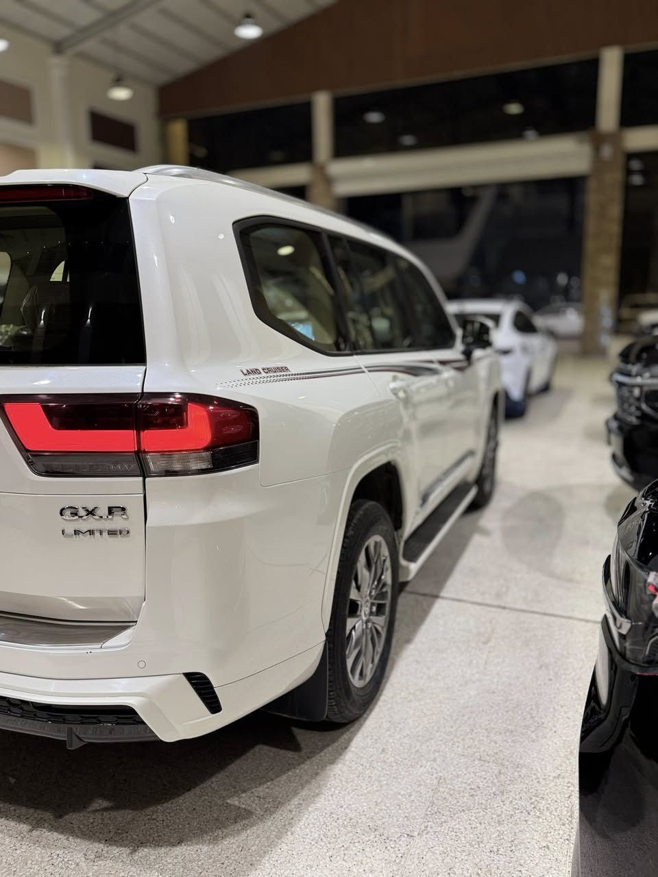 يالله 
السلام عليكم لاندكروز ٢٠٢٤  لمتدد بريمممم اصلي 
ماشيه ١٥ الف فقط 
فقط بيها ملاحضه مصورها داخل الصور
السعر ٦٦٥ 
مكاني بغداد النهضه
***********
