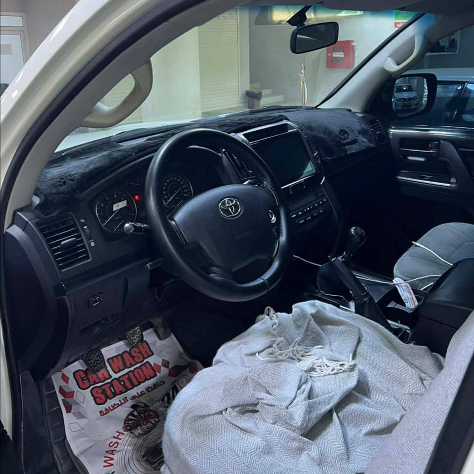 تويوتا لاندكروزر 2010 GX قير عادي
ماشية 265 ألف كم حقيقي
القير والمكينة بشرط ولم تُفتح
تم عمل سيرفس عام للسيارة
تم عمل كتاب جام أسود
البيئة والسنوية جديدة لغاية 2031

💎 ســعــر ✅ ::  الــرد تلقائي 📮

السيارة قوية جداً
ولا تحتاج أي مصروف

رقم المالك
***********
واتساب
