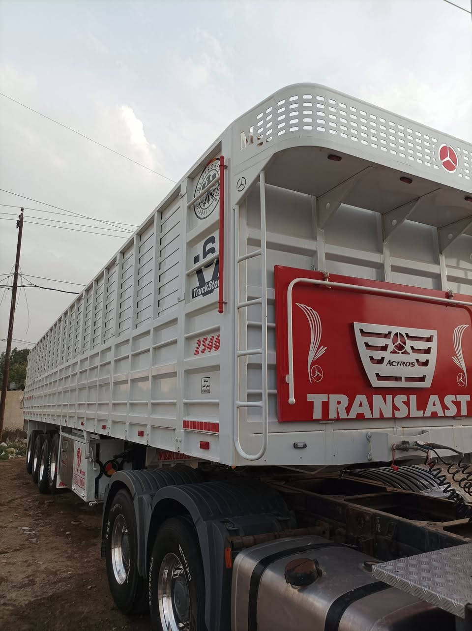 سلام عليكم
عربانة للبيع
جناب
حدادت الجرف
طول 13 /60
دناكير 14
ارتفاع 190
تخم تاير
تخم ويل كروم

الاستفسار(  ***********)

عنوان بغداد
